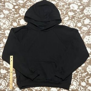 GAP Men's Black Crewneck Sweater